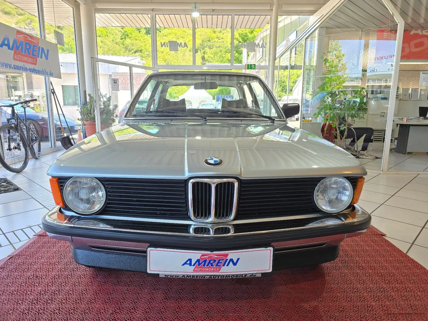 BMW 318 E21 +KOMPLETT RESTAURIERT+TÜV NEU+ Albastru - 2