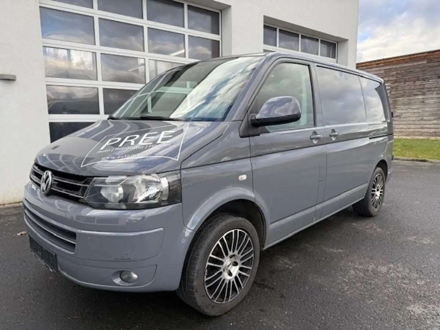 Volkswagen T5 Transporter Grau - 1