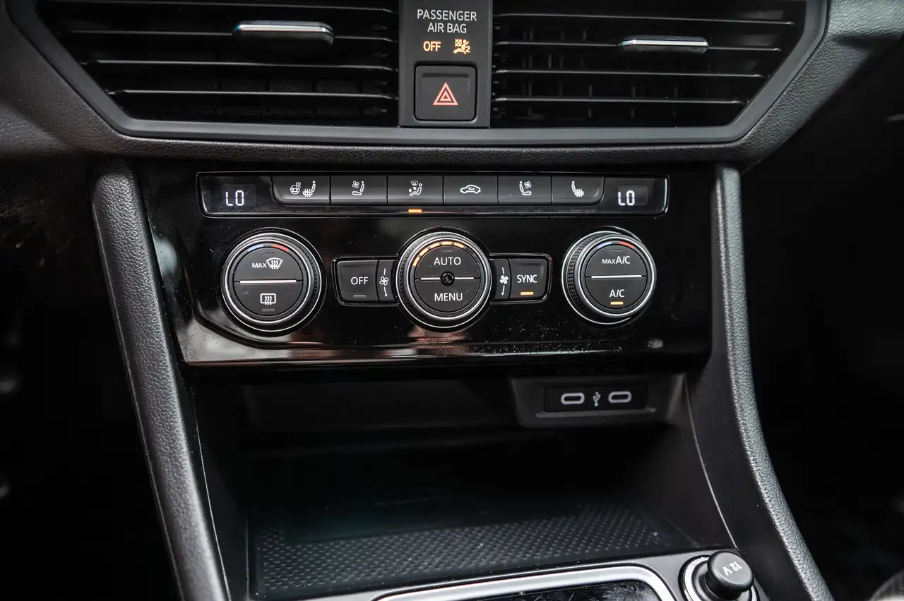 Volkswagen Jetta снимка Volkswagen Jetta