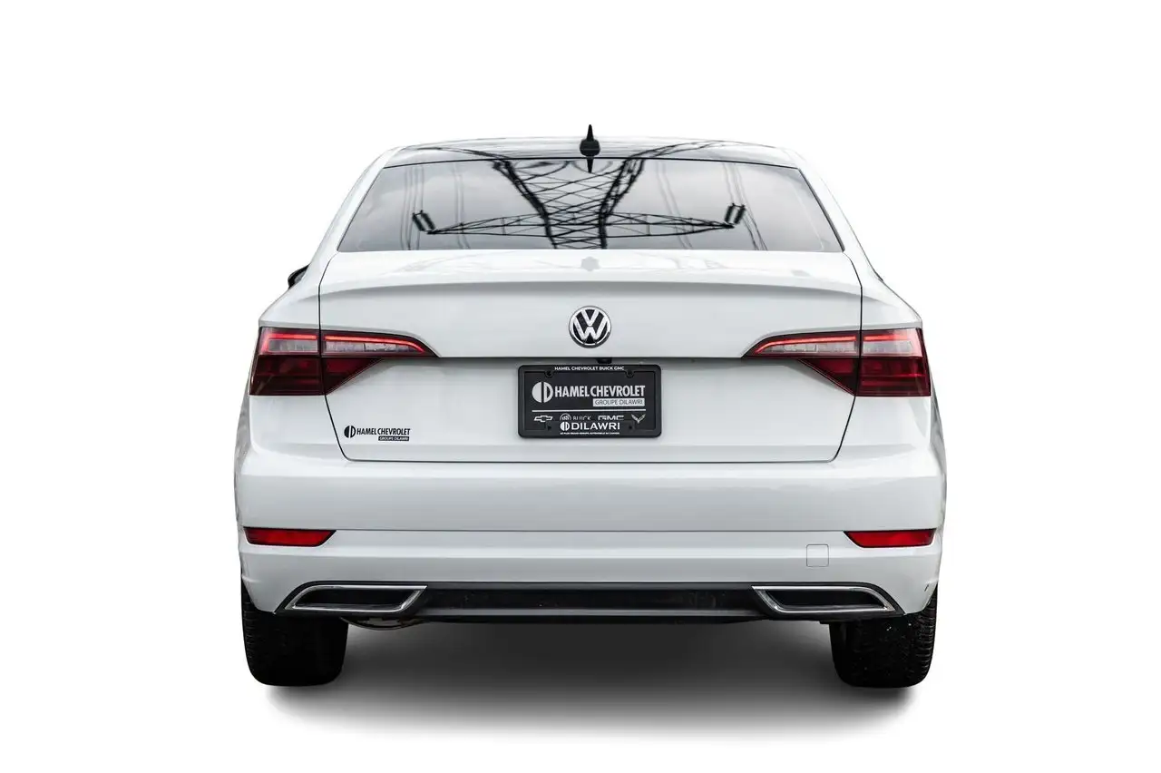 Volkswagen Jetta снимка Volkswagen Jetta
