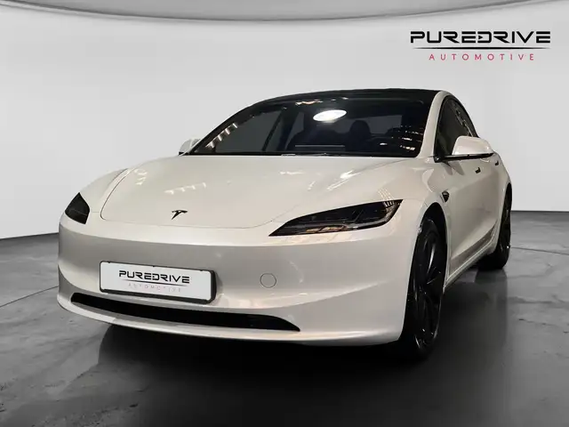 Tesla Model 3 Standard RWD