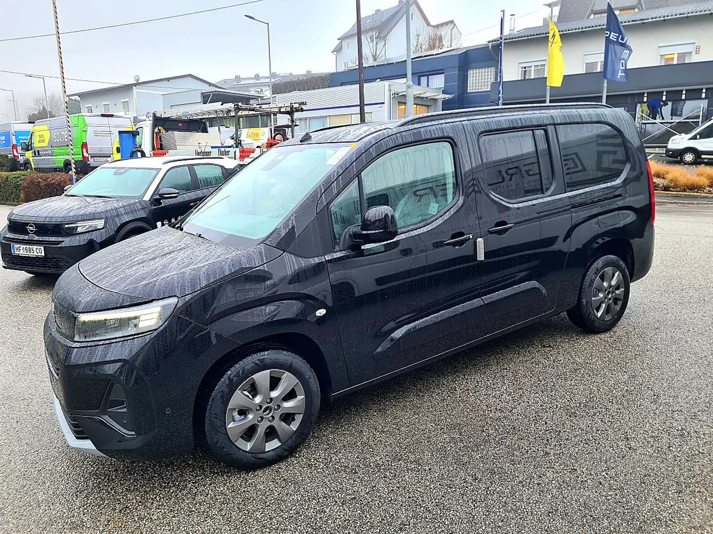Opel Combo 1.5 Diesel XL GS, 7 Sitzer, Winter-Paket, Conne... Schwarz - 2