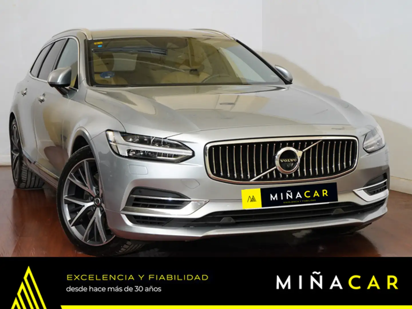 Volvo V90 T8 Inscription Twin AWD Plateado - 1