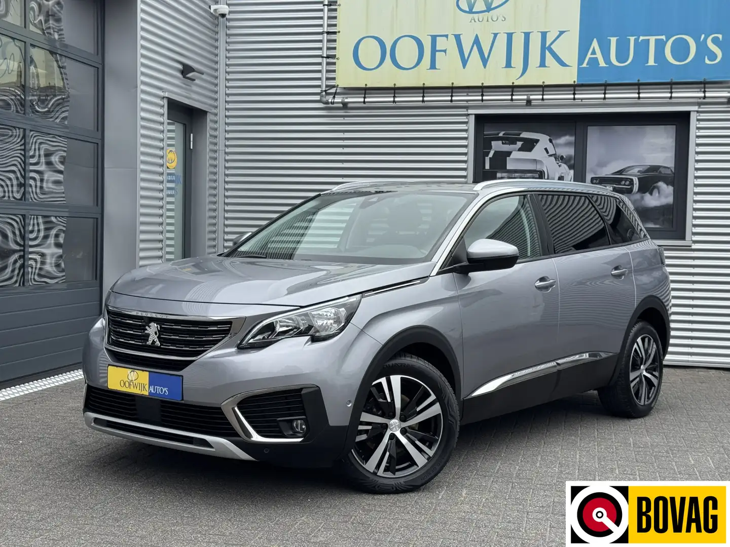 Peugeot 5008 1.2 PureTech Allure 7 Persoons Clima Navi 360 Came Gris - 1