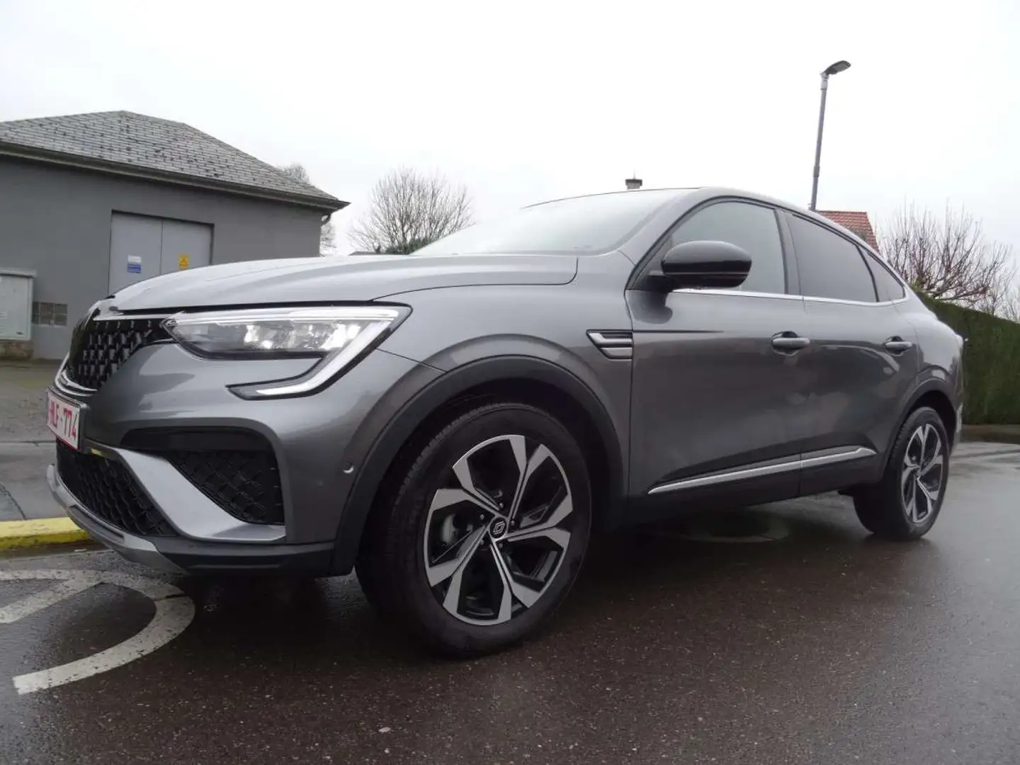 Renault Arkana TECHNO Mild Hybrid 140 EDC Grijs - 1