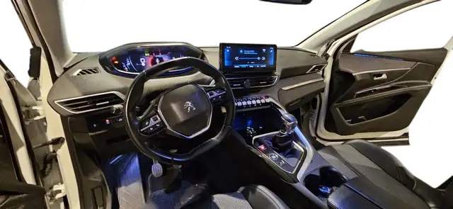 Peugeot 3008 view 9