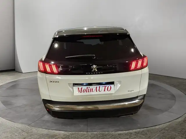 Peugeot 3008 view 5