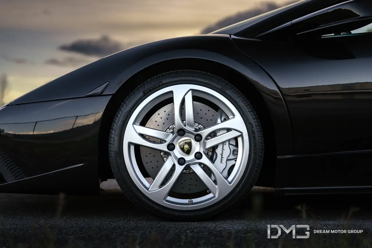 Lamborghini Murciélago снимка Lamborghini Murciélago