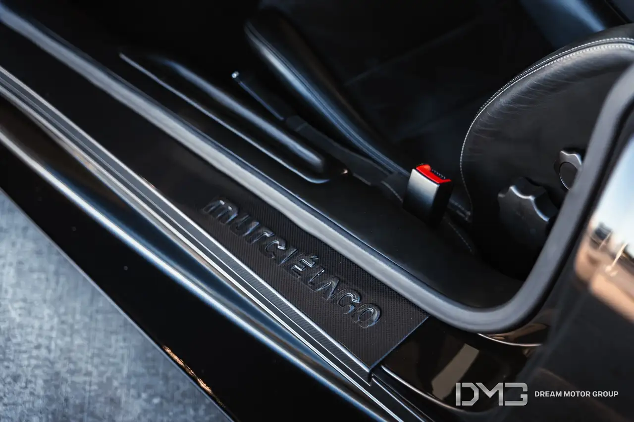 Lamborghini Murciélago снимка Lamborghini Murciélago