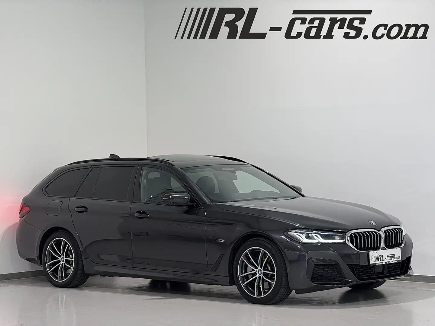 BMW 530 e xDrive G31 LCI Aut/M-Sport/Panorama/AHK/H&K/L... Grau - 1