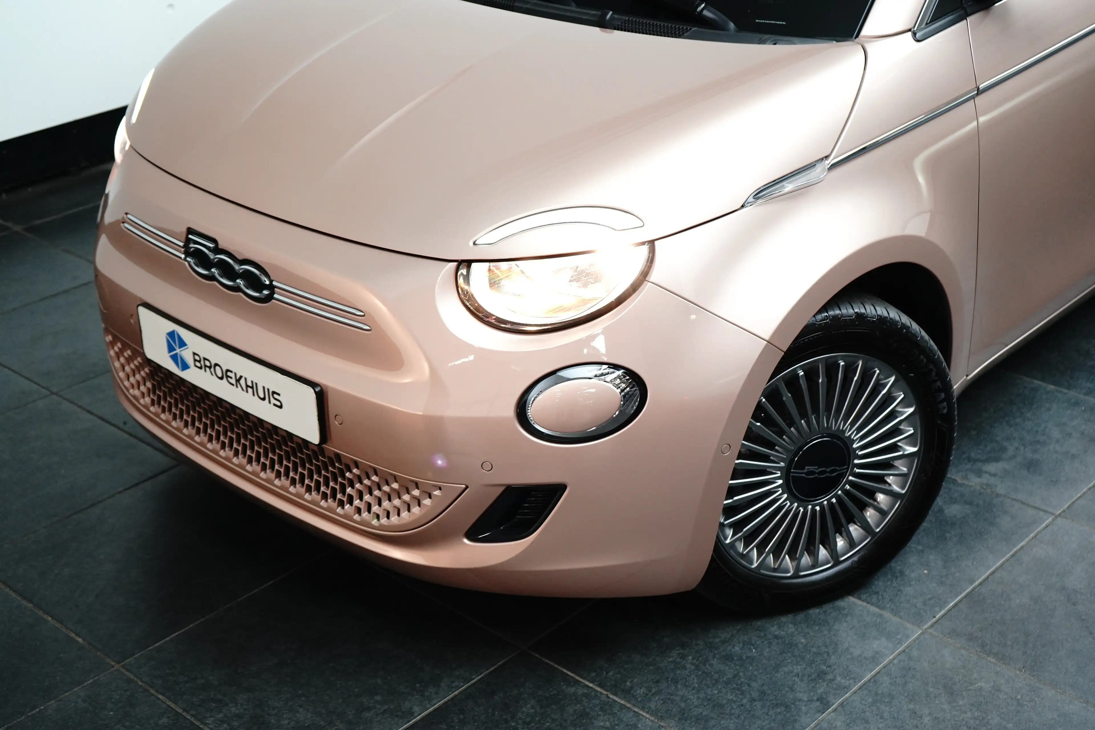 Fiat 500e 3+1 Icon 42 kWh 118 pk | Stoelverwarming | 16 inch — photo 12