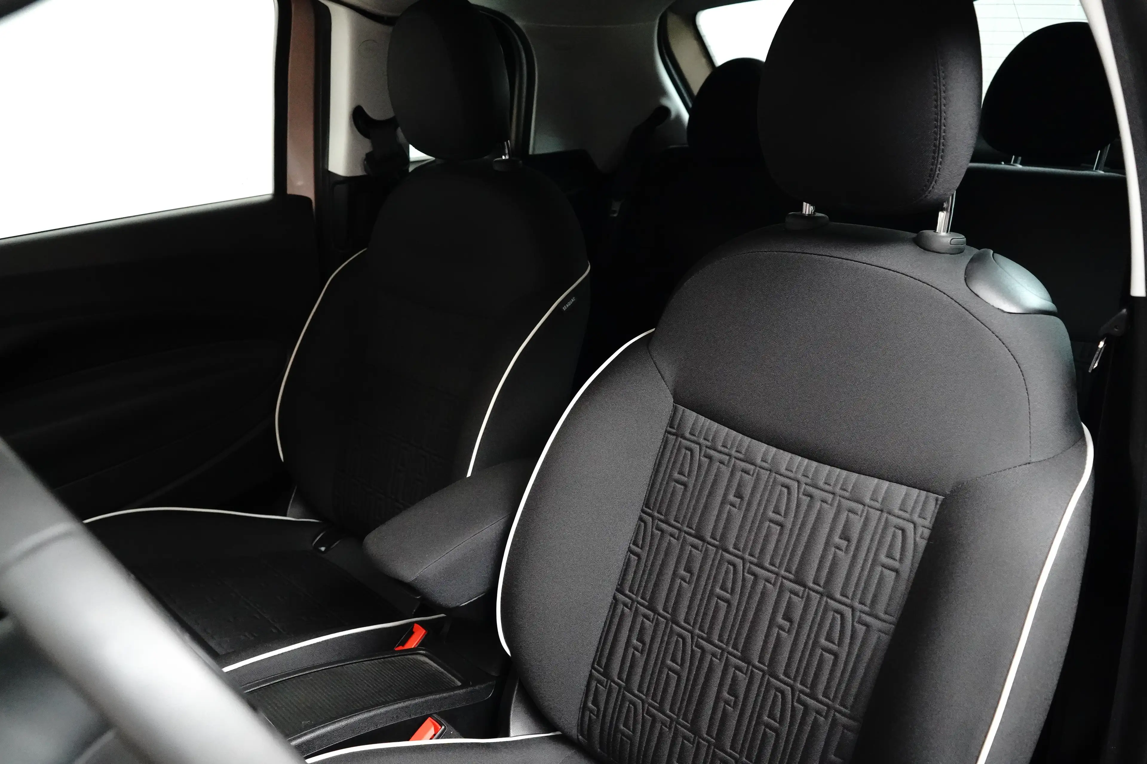 Fiat 500e 3+1 Icon 42 kWh 118 pk | Stoelverwarming | 16 inch — photo 13