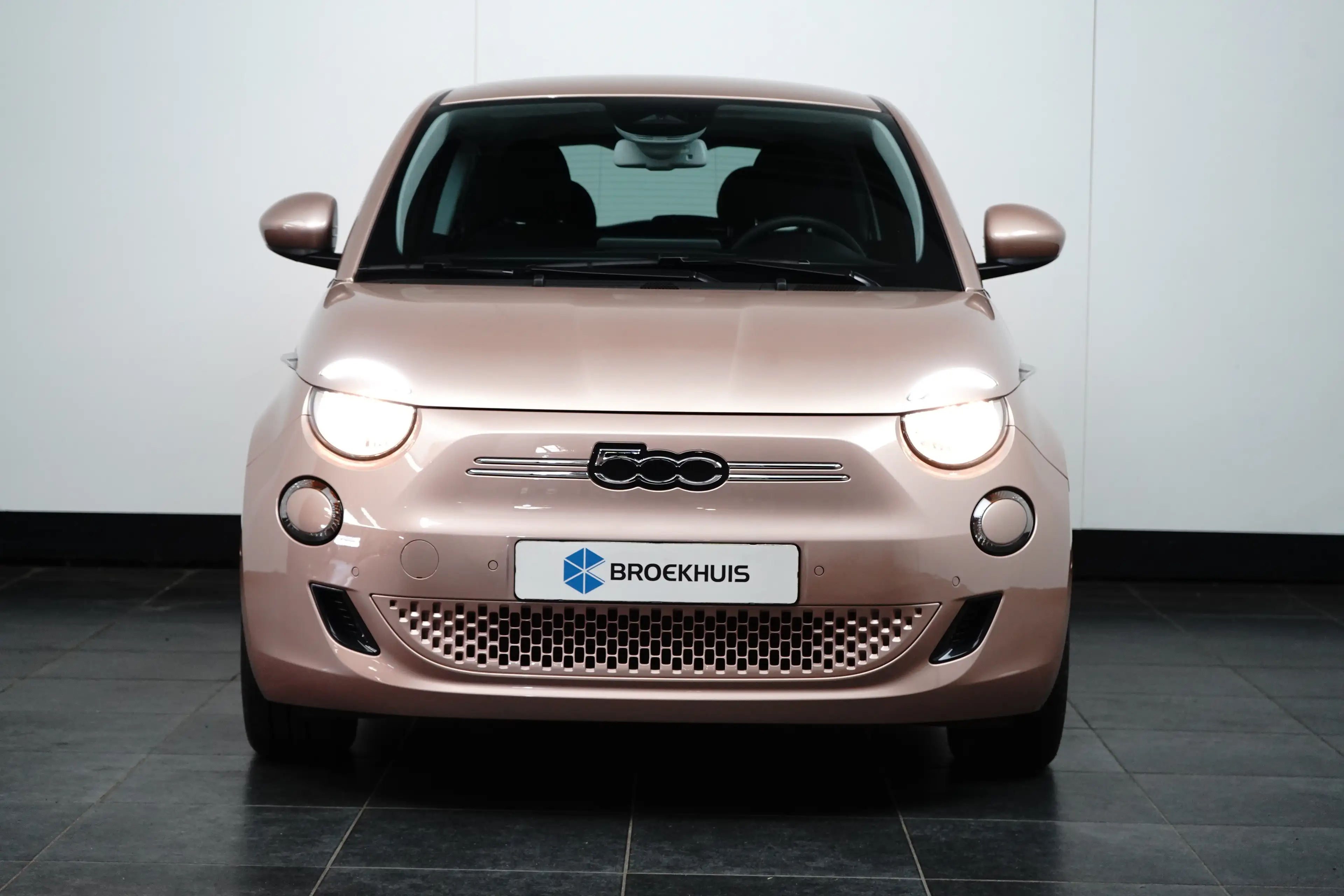 Fiat 500e 3+1 Icon 42 kWh 118 pk | Stoelverwarming | 16 inch — photo 2