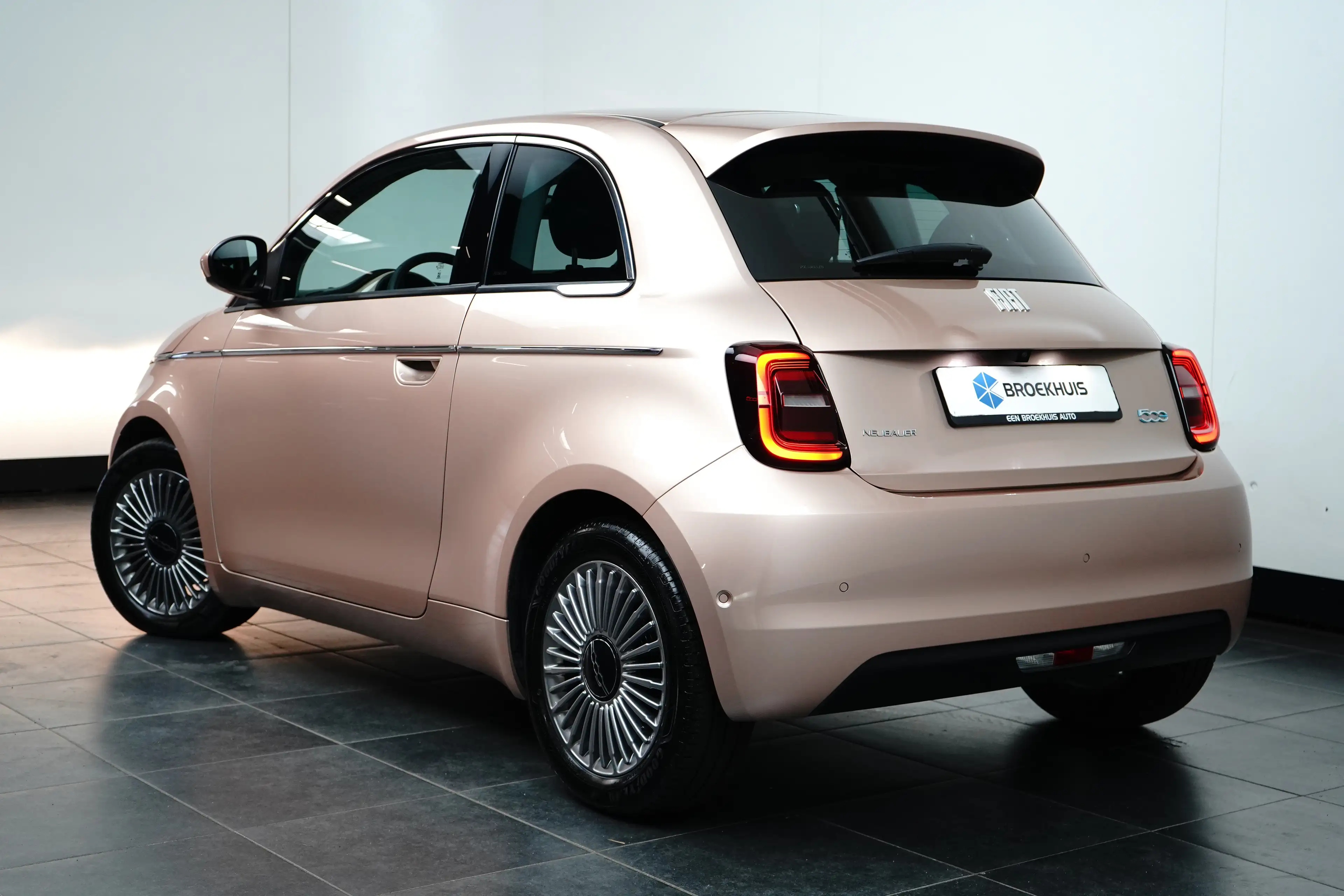 Fiat 500e 3+1 Icon 42 kWh 118 pk | Stoelverwarming | 16 inch — photo 5