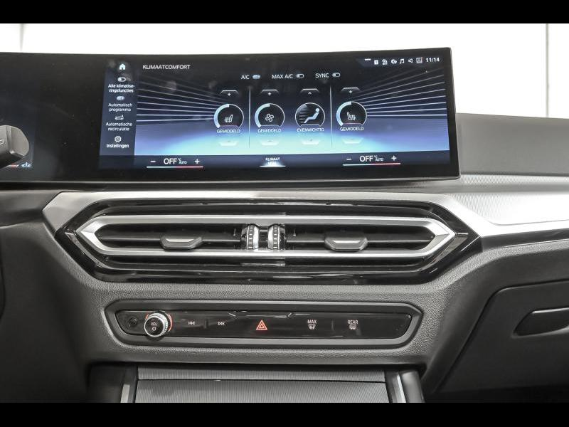 BMW 318 Touring — photo 12