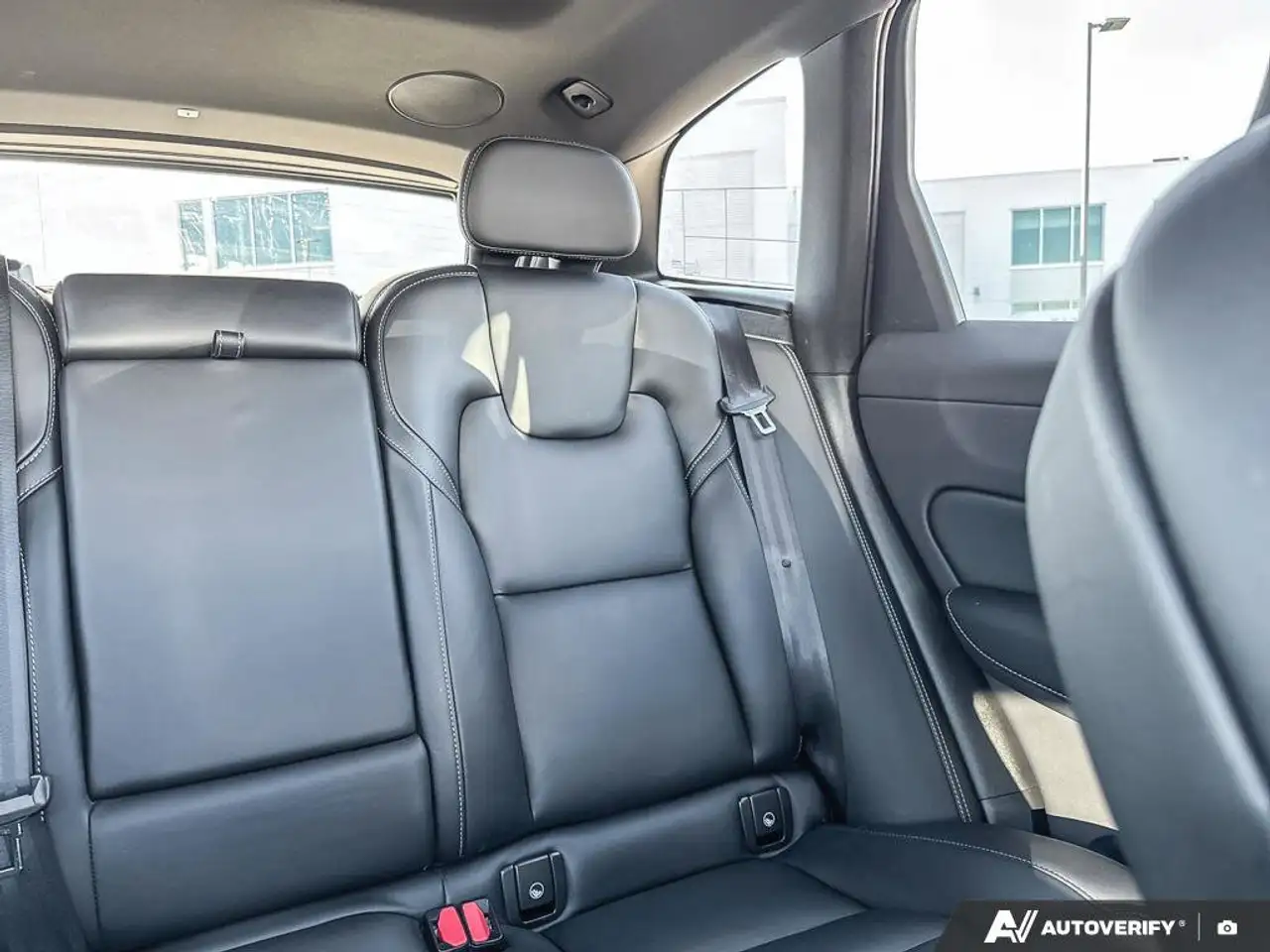 Volvo XC60 снимка Volvo XC60