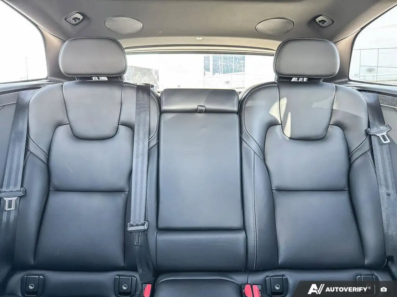 Volvo XC60 снимка Volvo XC60