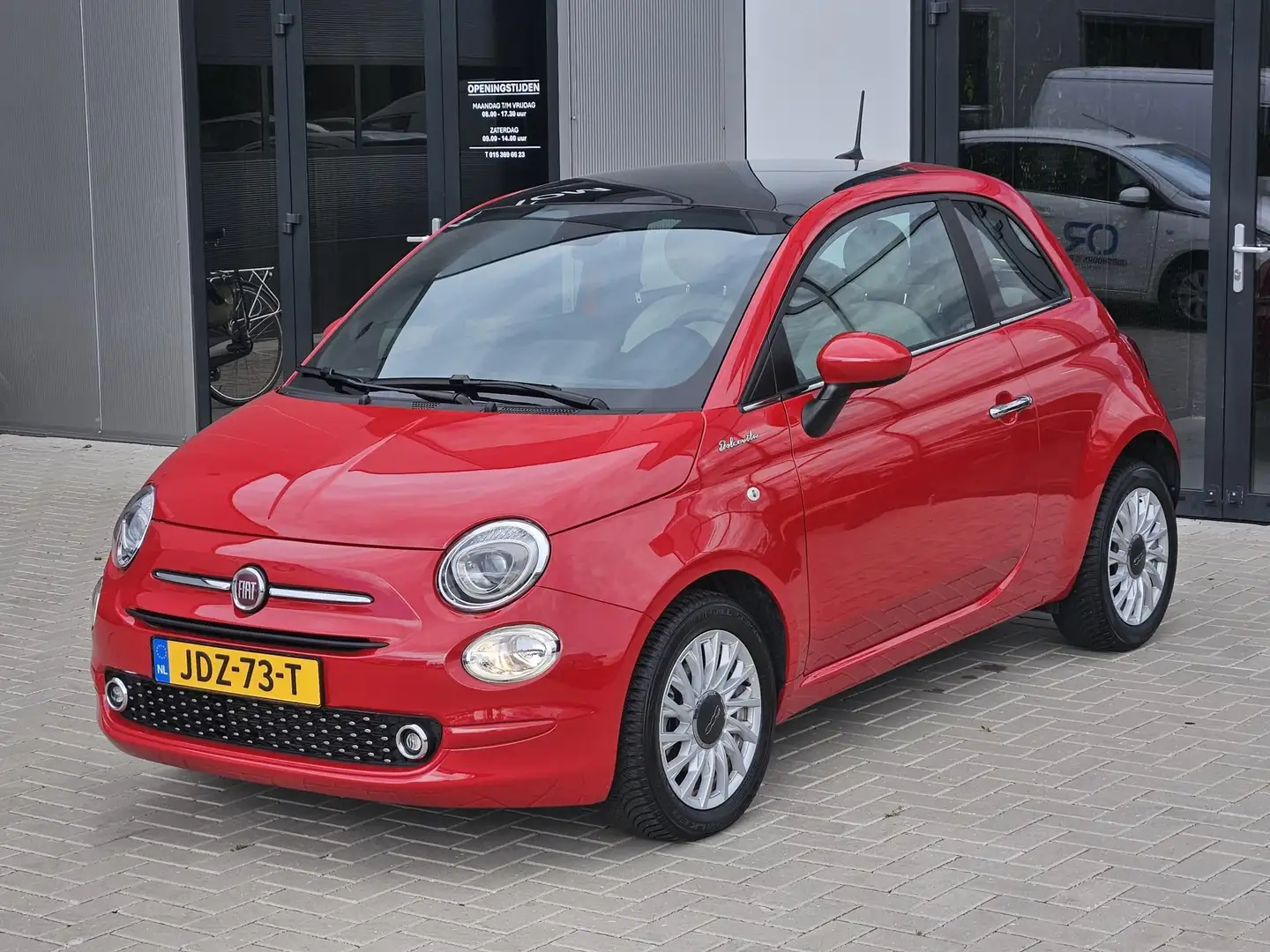 Fiat 500 1.0 Hybrid Dolcevita 6.000km Carplay Pano Rood - 2