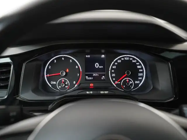 Volkswagen Polo view 8
