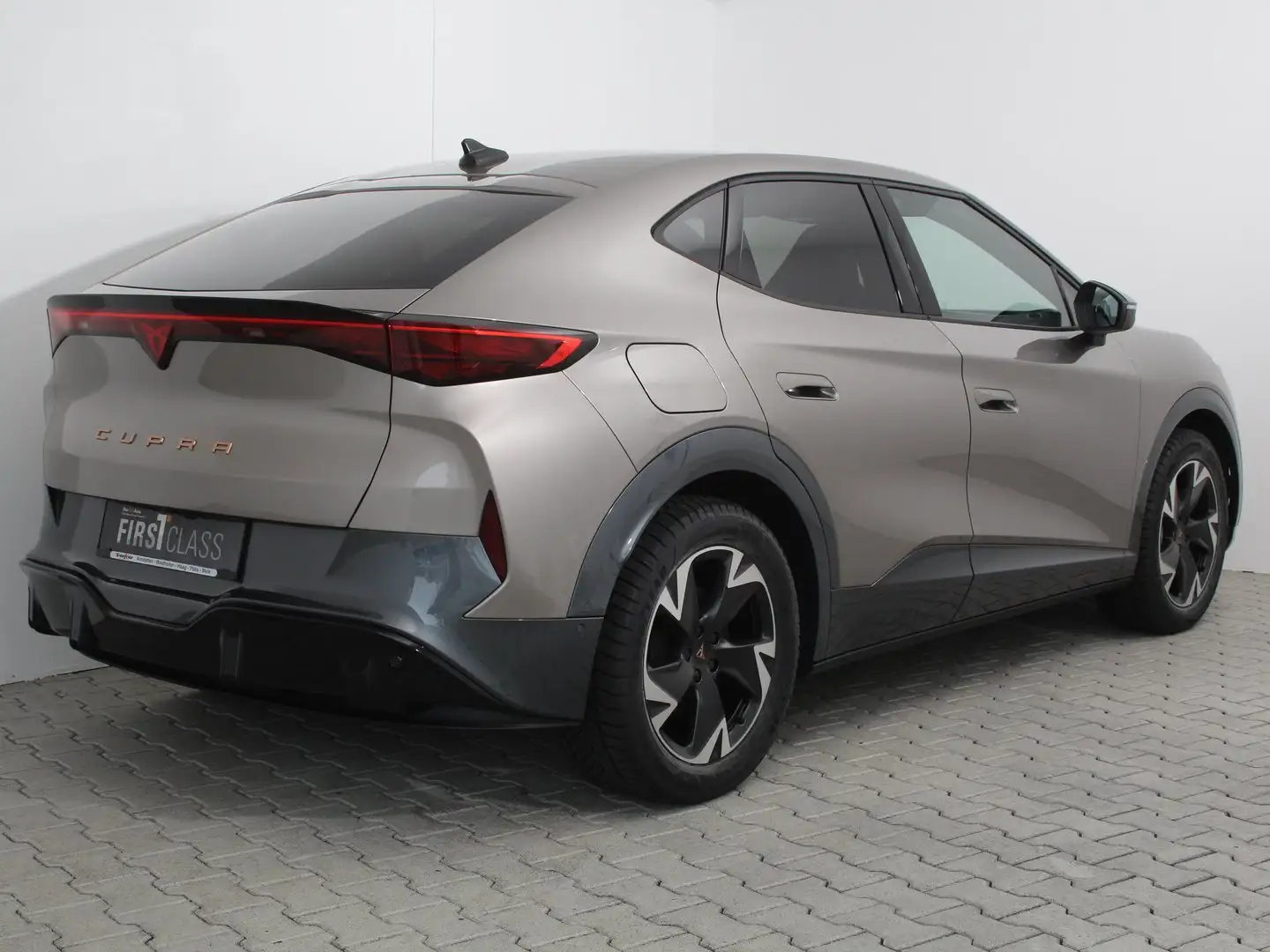 CUPRA Tavascan Alpha 210kW/286PS Braun - 2