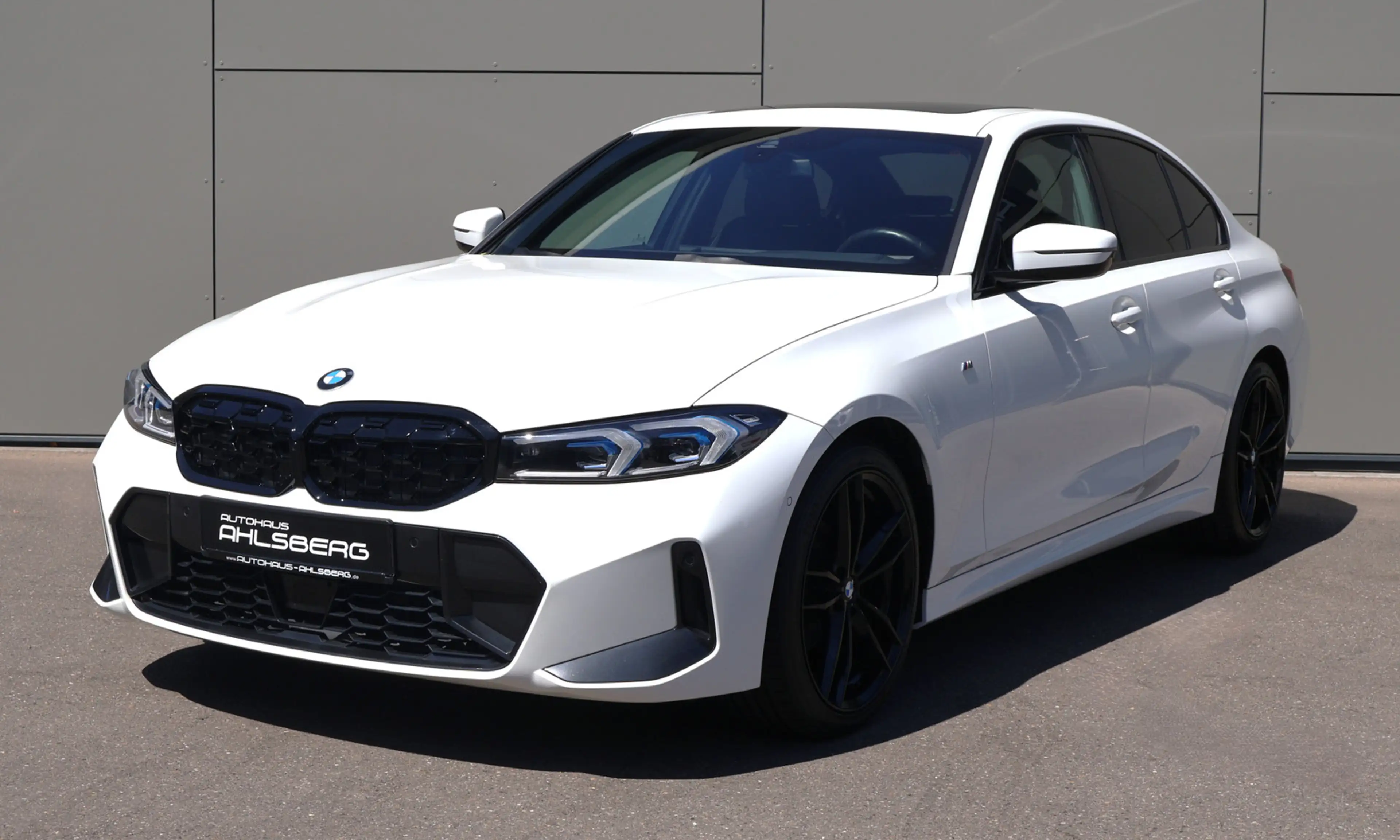 BMW 318 i M SPORT/SHADOW/ WIDES./SCHIEBE./HUD/LED/ACC/AHK