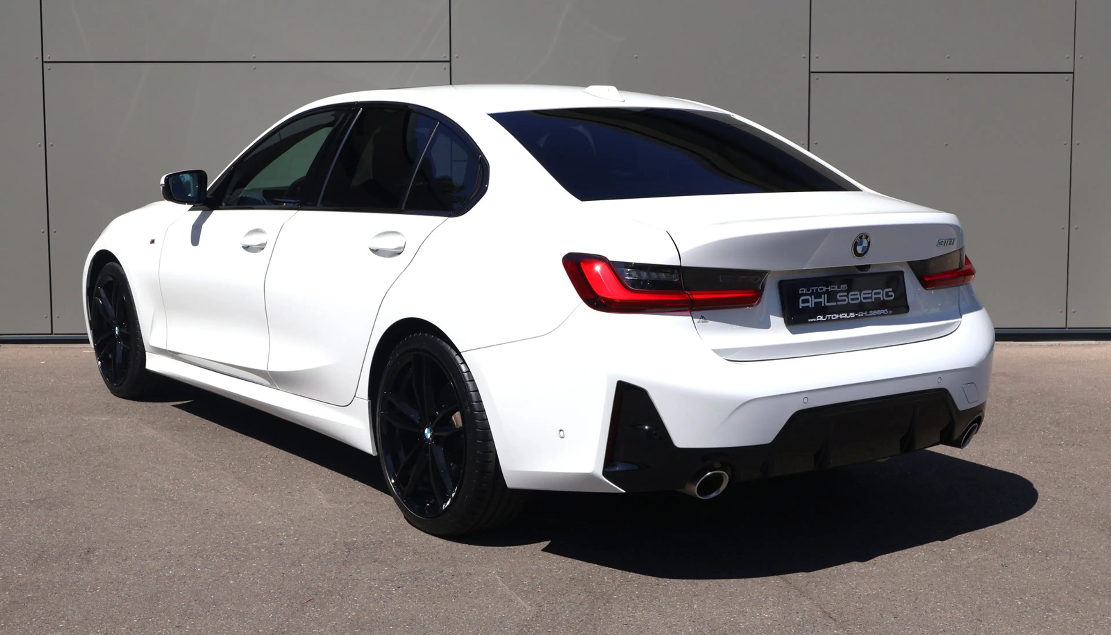 BMW 318 i M SPORT/SHADOW/ WIDES./SCHIEBE./HUD/LED/ACC/AHK — photo 7