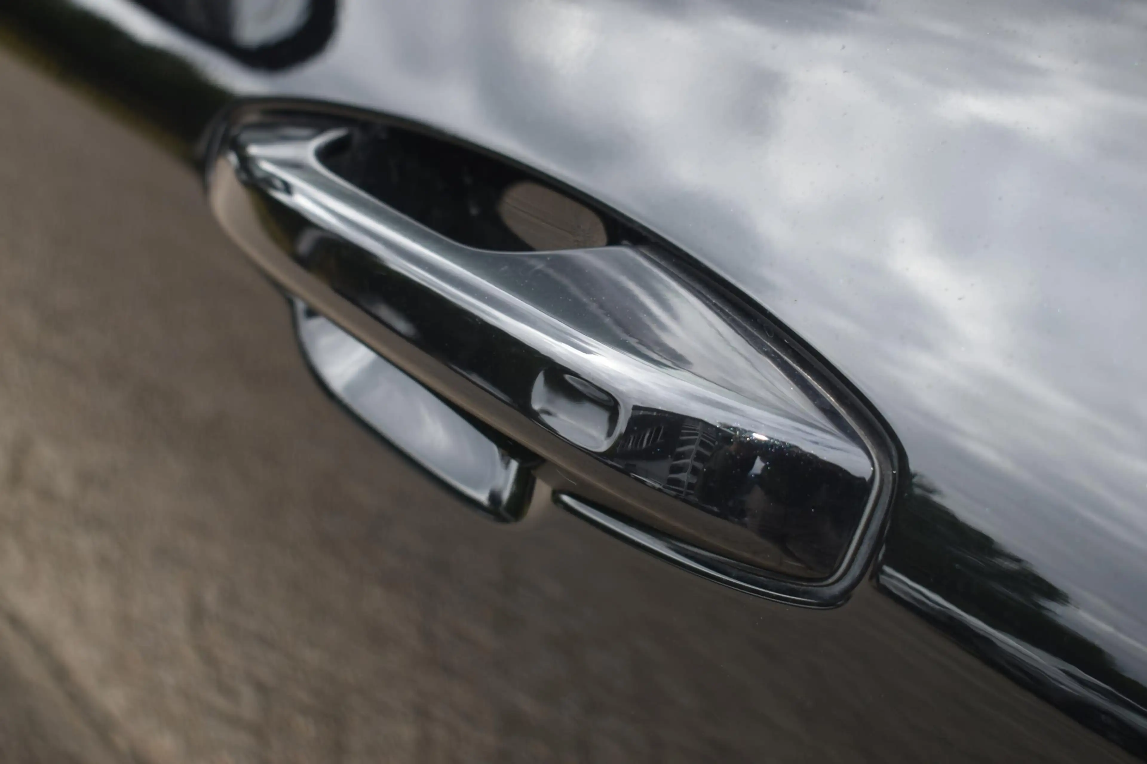 Volvo S60 B4 Plus Dark | Harman Kardon Premium Sound | 20'' — photo 8