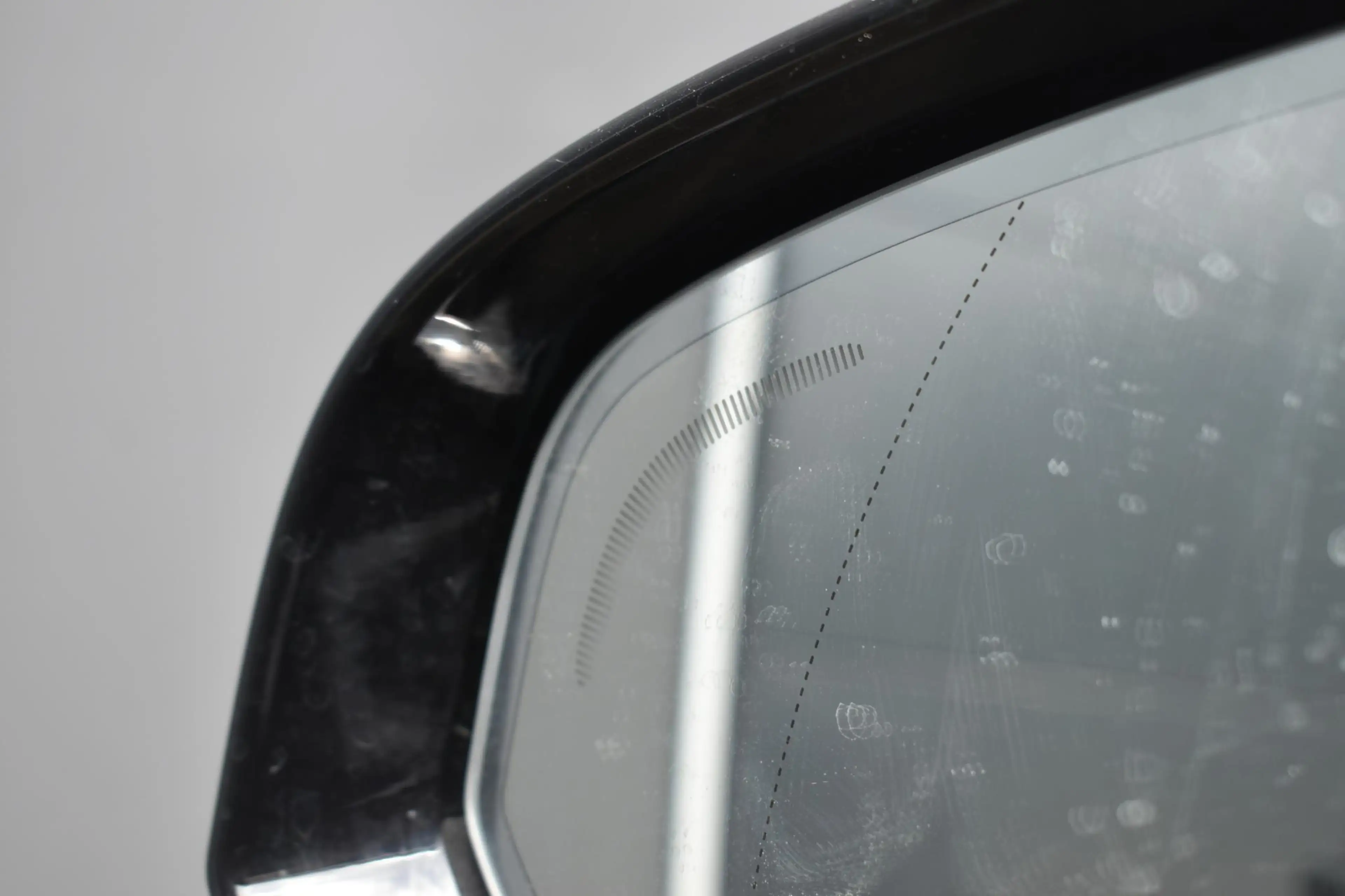 Volvo S60 B4 Plus Dark | Harman Kardon Premium Sound | 20'' — photo 15