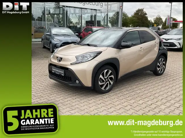 Toyota Aygo 1.0 Teamplayer ACC+Navi+SHZ+Kam.+PDC+SpurH