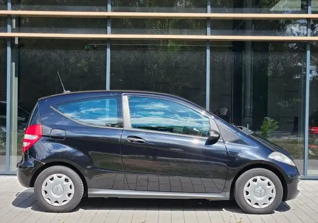 Mercedes-Benz A view 4