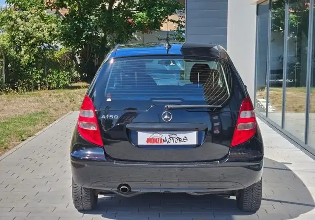 Mercedes-Benz A view 7
