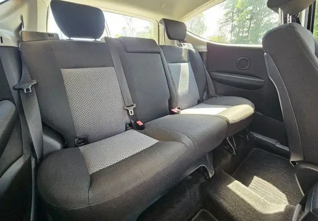Mercedes-Benz A view 11