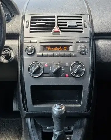 Mercedes-Benz A view 12