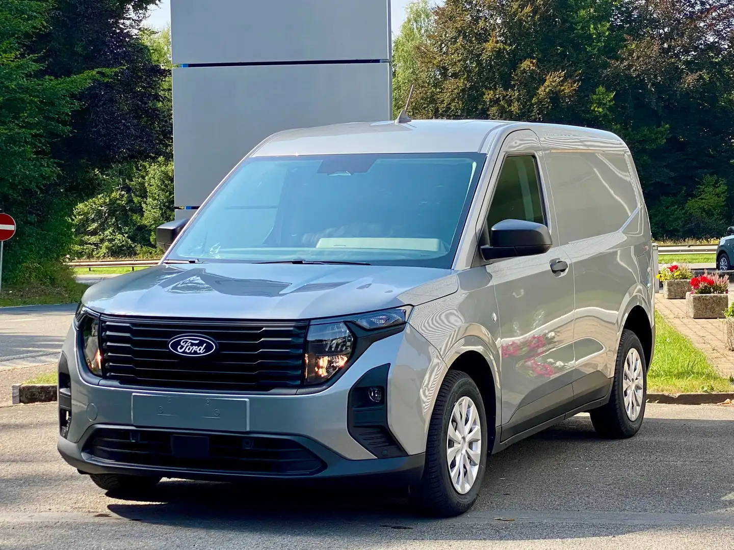 Ford Transit Courier Trend 1.0 Ecoboost 125CH Auto / Pack Assist&Winter Grijs - 2