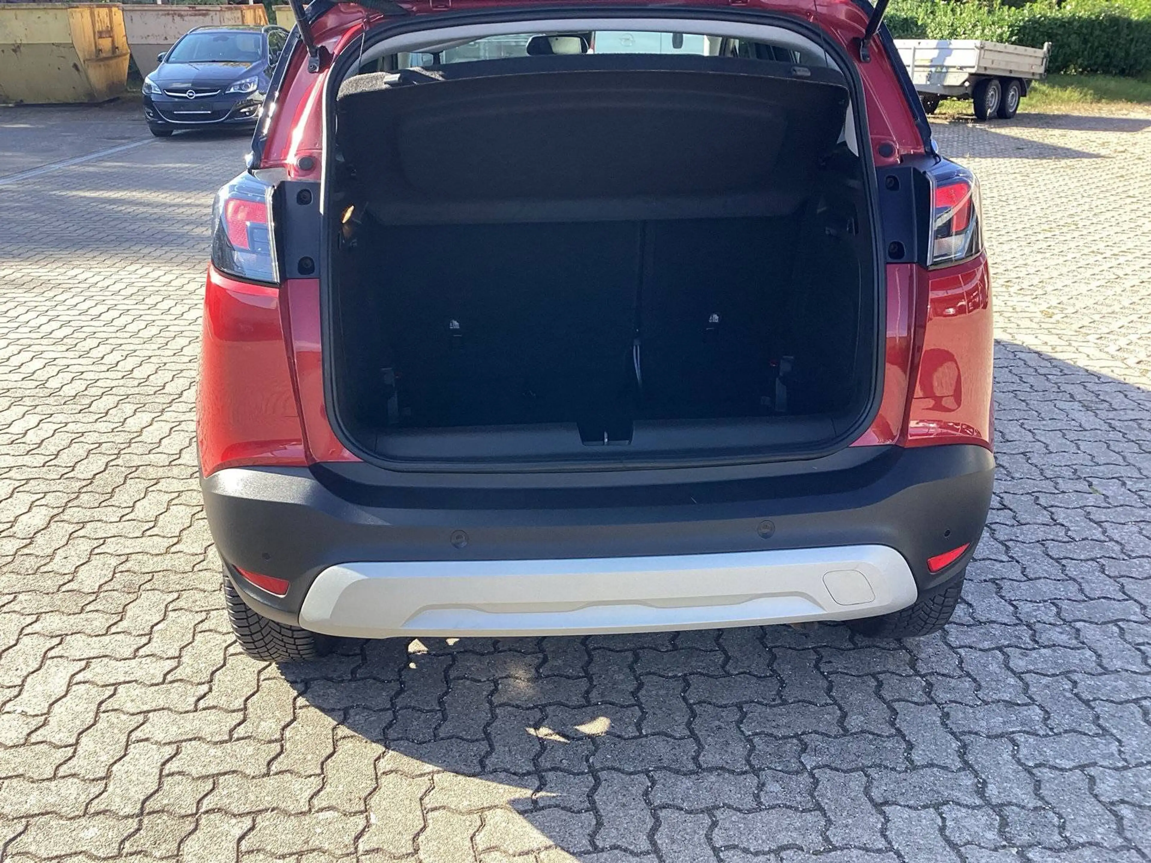 Opel Crossland X Elegance — photo 9
