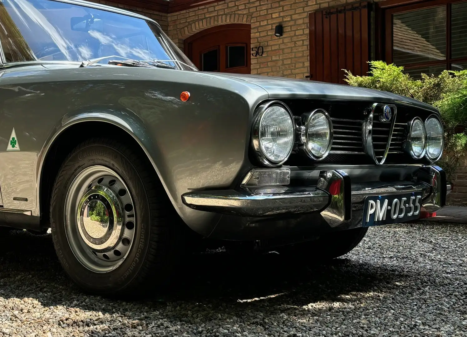 Alfa Romeo 1750 BERLINA (2e serie) Gris - 1
