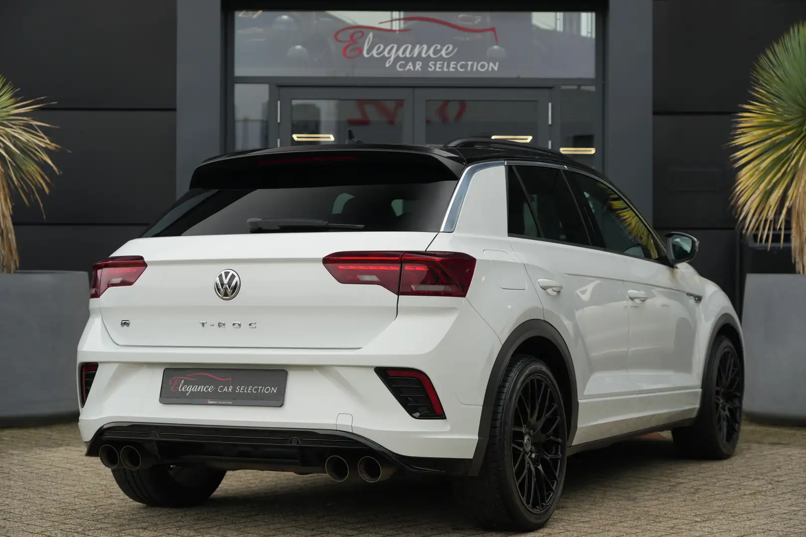 Volkswagen T-Roc 2.0 TSI 4Motion R 300pk Panoramadak/Akrapovič/Came Wit - 2