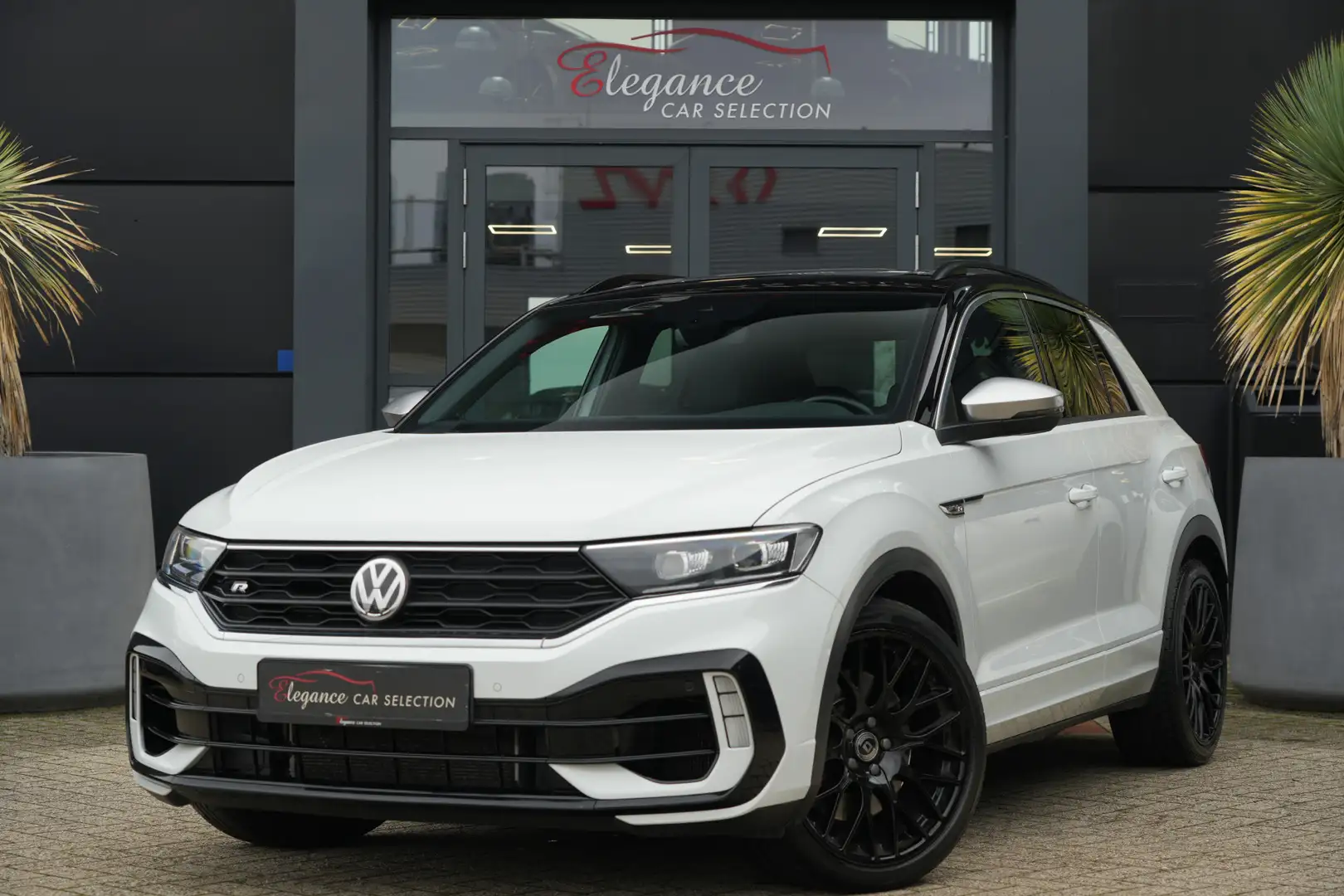 Volkswagen T-Roc 2.0 TSI 4Motion R 300pk Panoramadak/Akrapovič/Came Wit - 1