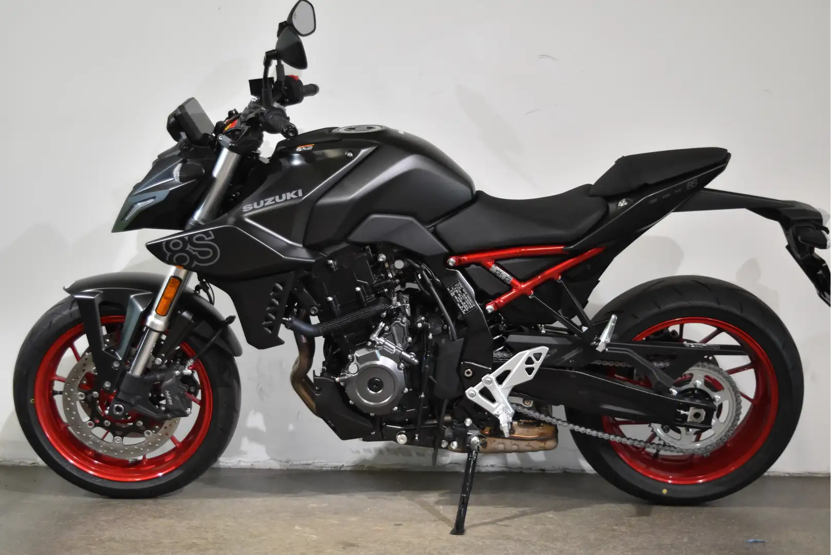 Suzuki GSX 8S GSX-8 S 35 kW Fekete - 2