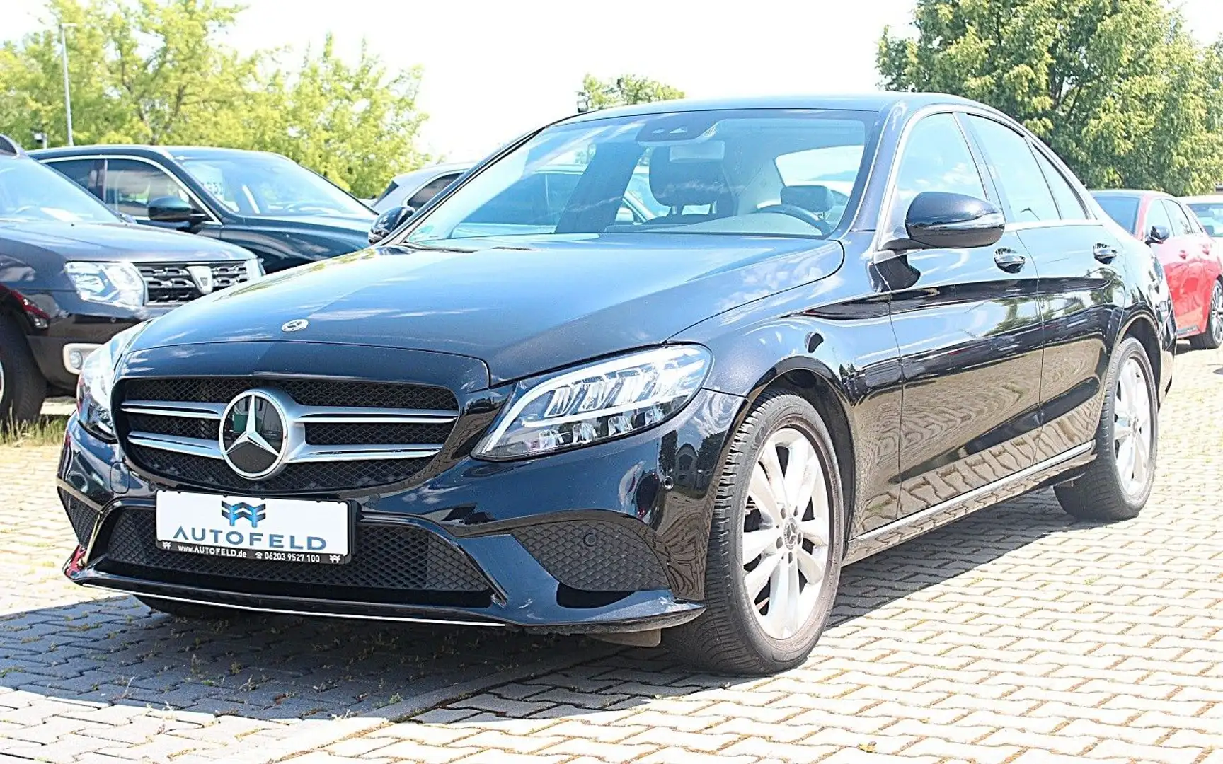 Mercedes-Benz C 180 /VOLL SHEFT/NAVI/SHZ/PDC/TEMP/RCAM/BT/ Schwarz - 1