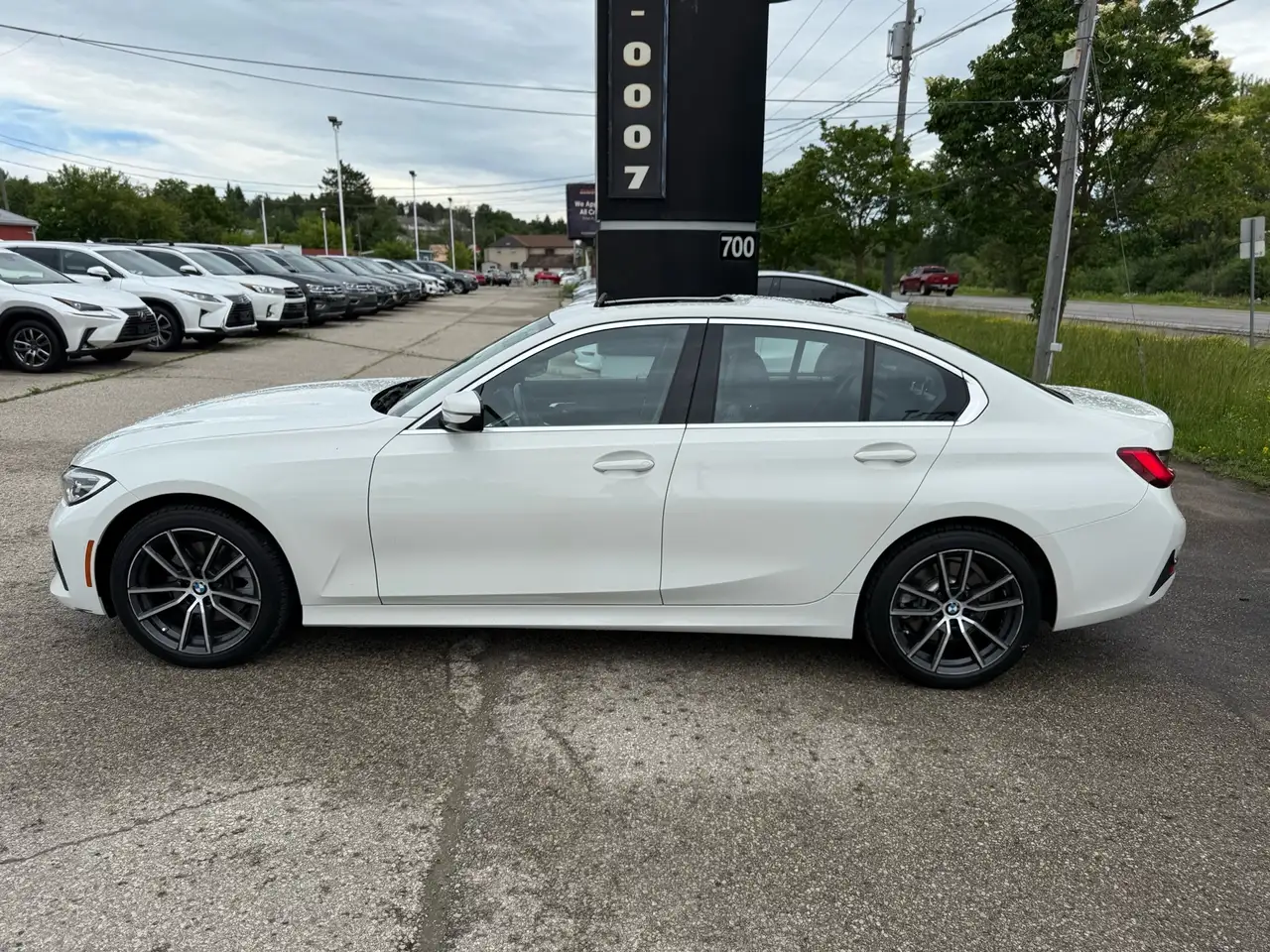 BMW 3 Series photo BMW 3 Series