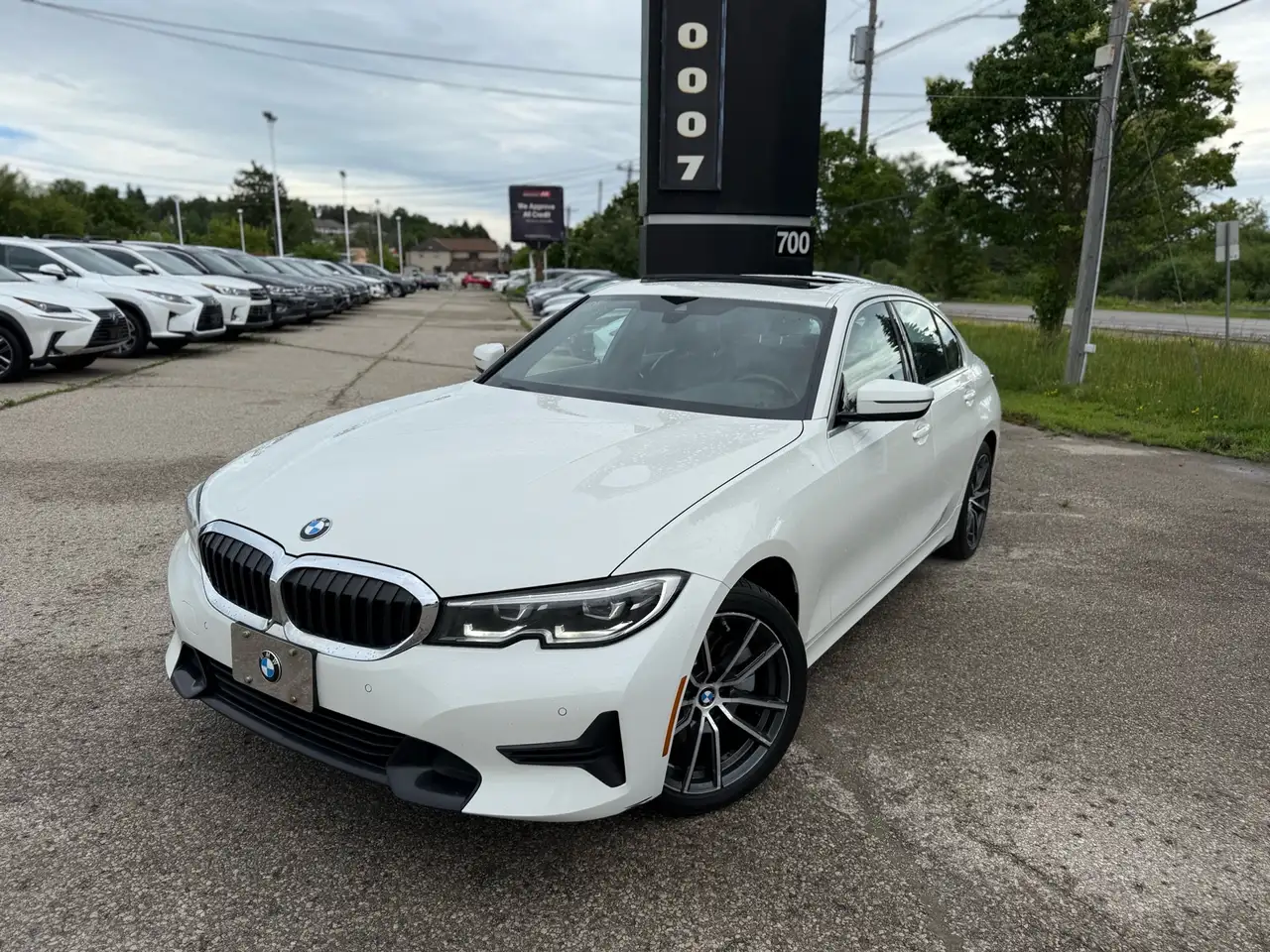 BMW 3 Series photo BMW 3 Series