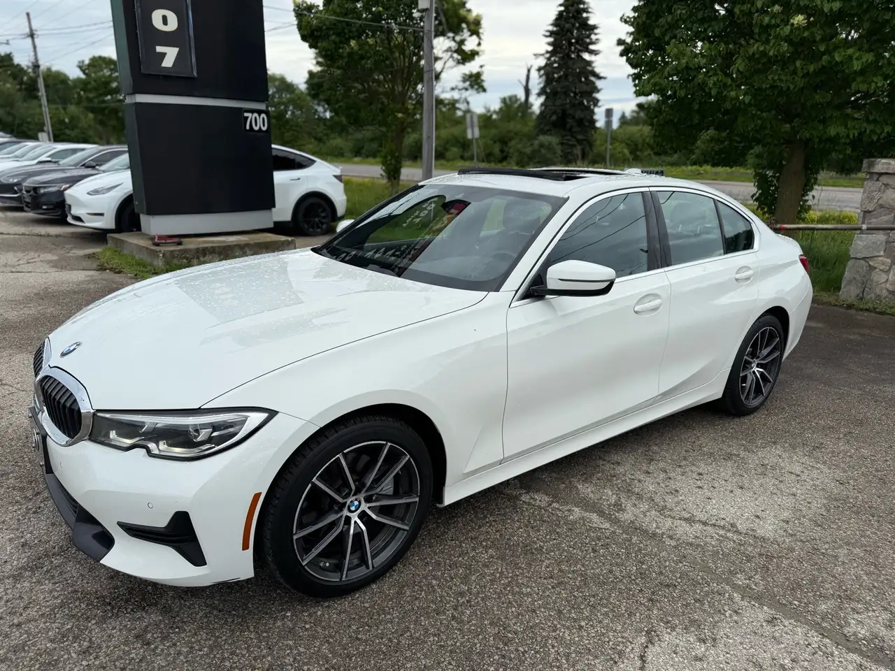 BMW 3 Series photo BMW 3 Series