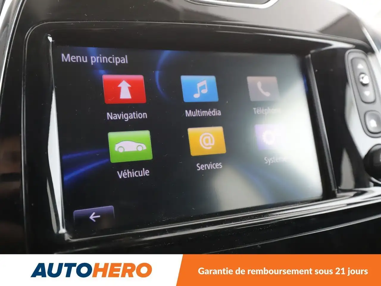 Renault Captur — photo 21