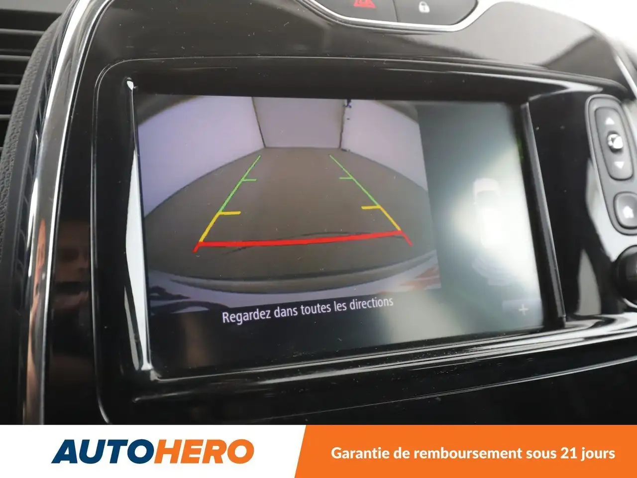 Renault Captur — photo 22