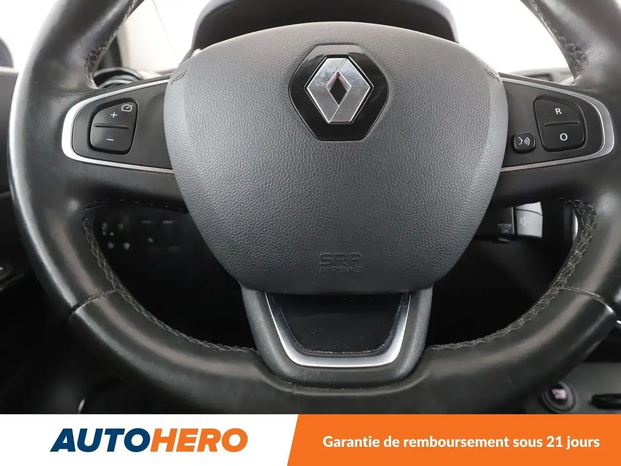 Renault Captur — photo 19