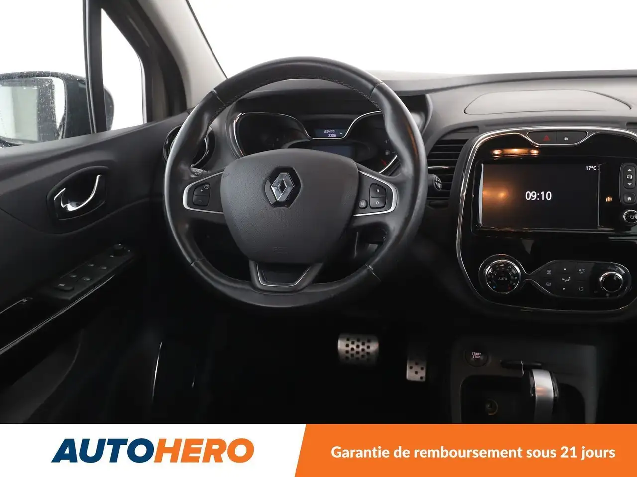 Renault Captur — photo 13
