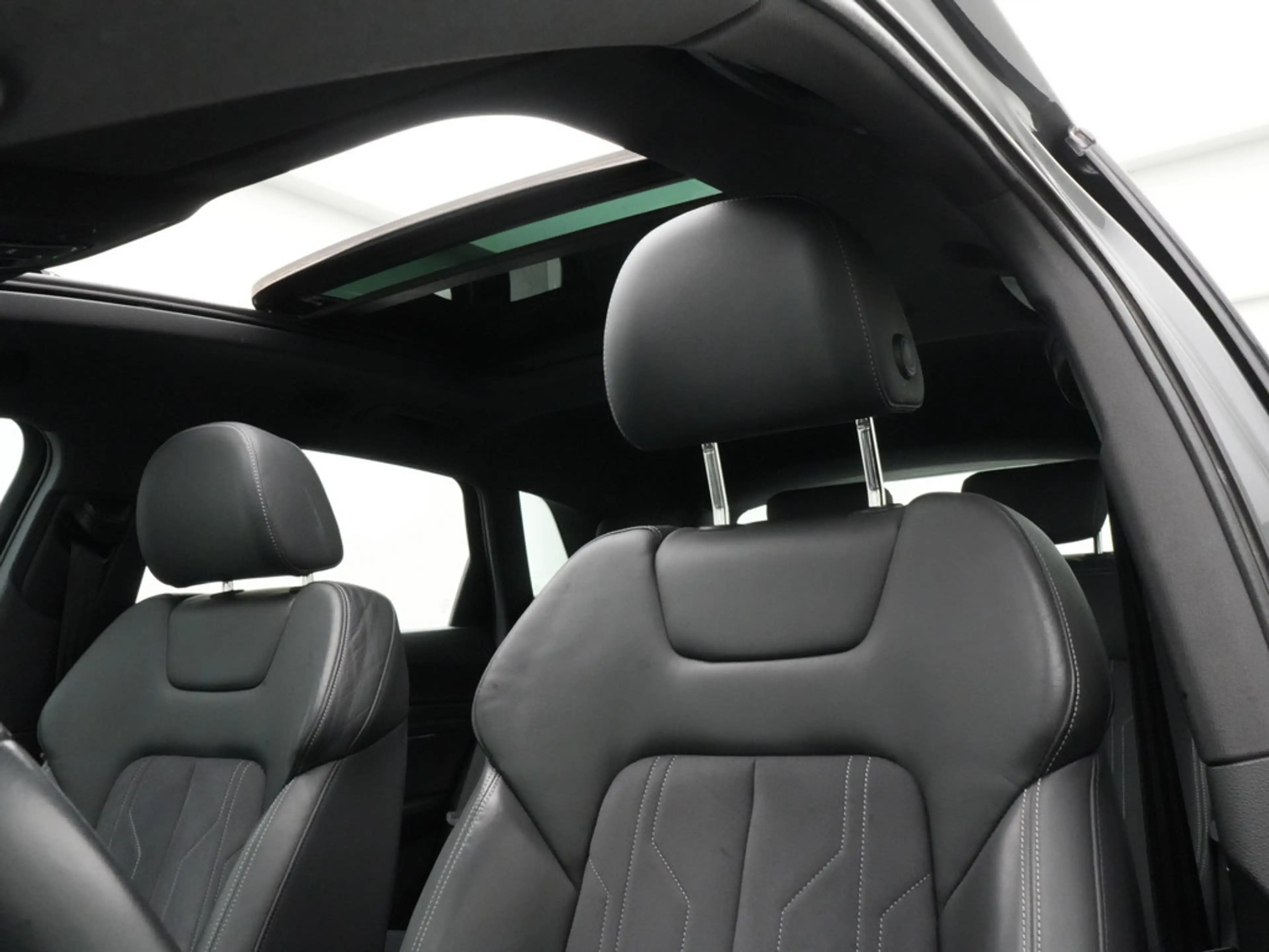 Audi Q8 e-tron S line KAM 360° HUD VIRT LEDER SHZ — photo 4