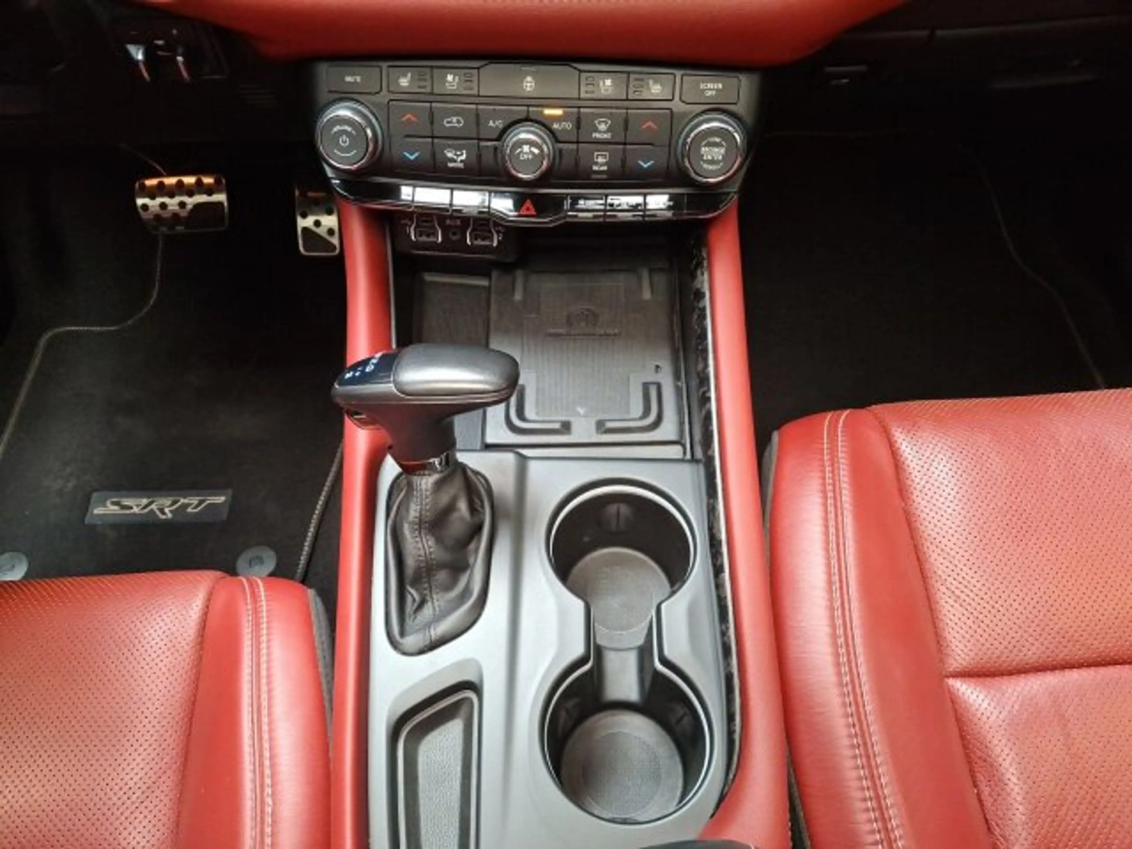 Dodge Durango Durango SRT 392 6.4 HEMI ACC/NAVI/AHZV — photo 13