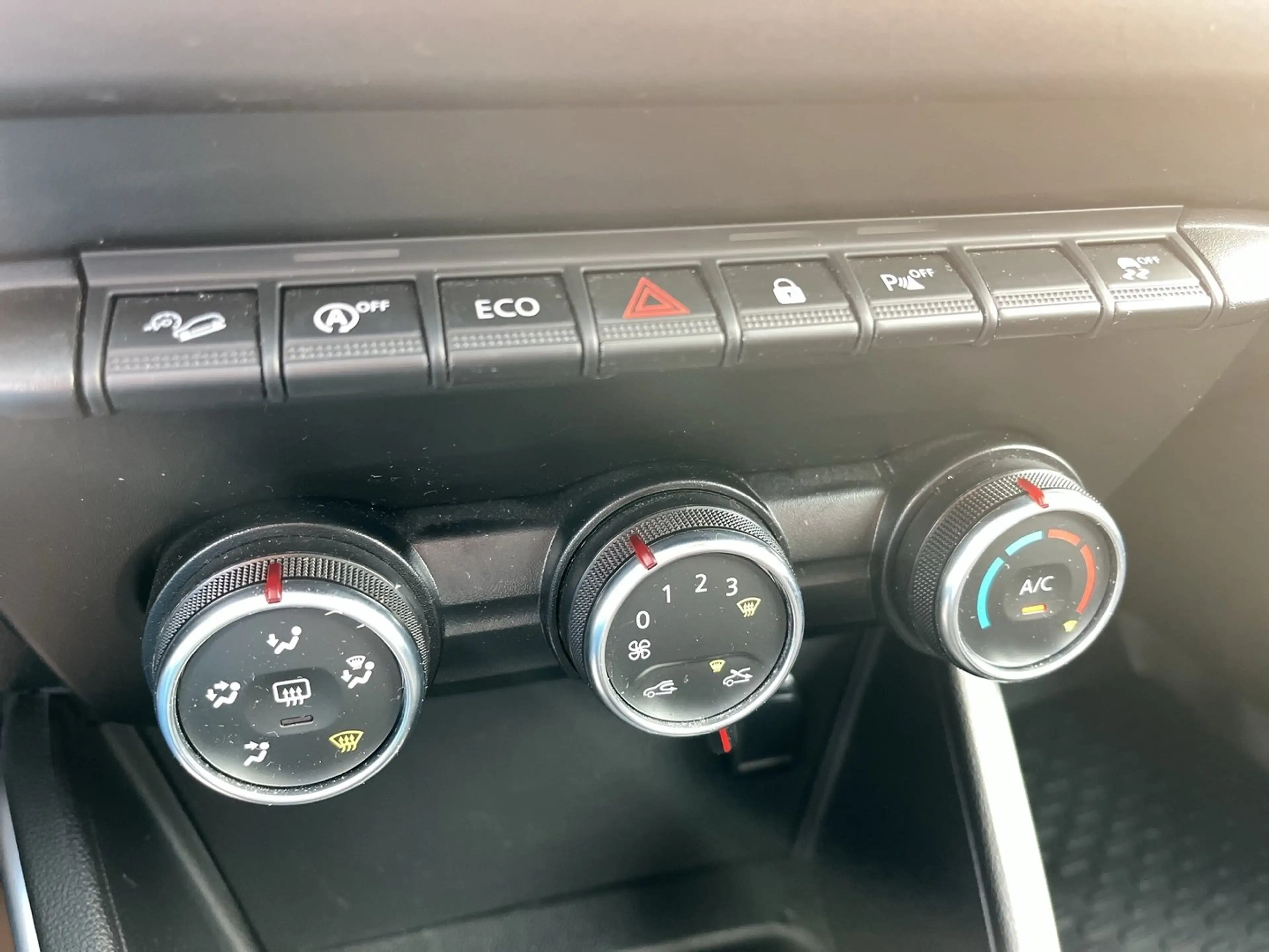 Dacia Duster II Prestige 4WD — photo 15